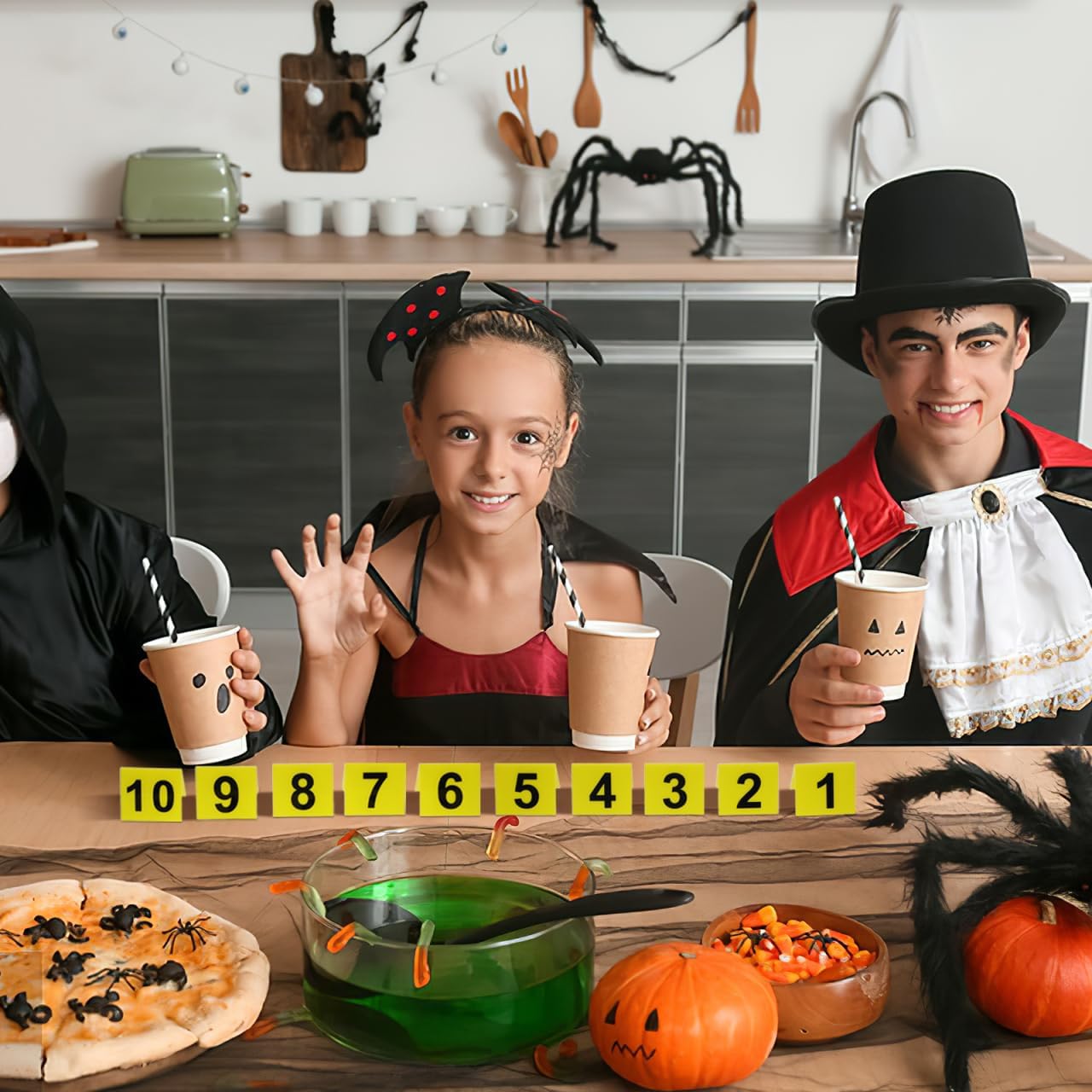 Yellow Halloween Crime Scene N - Photography Prompt 评论和价格